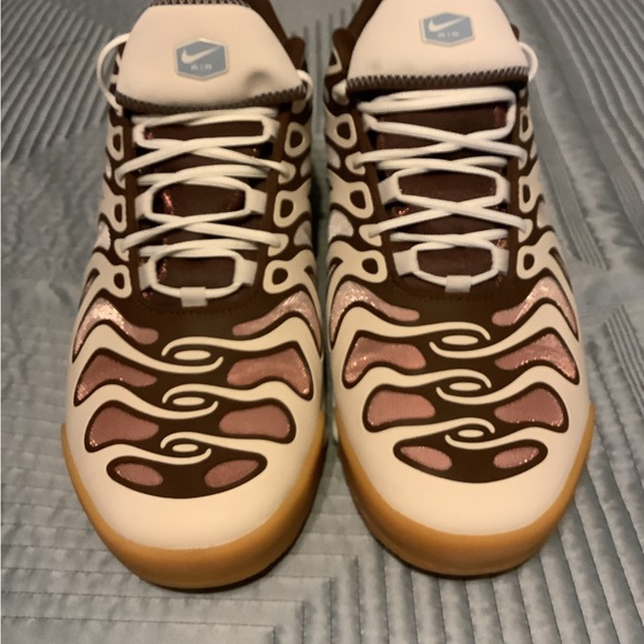 Nike Air Max Plus Drift Phantom in White, Brown, and Light Blue - Picture 10 of 10